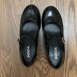 Soda Women's Glossy Black Mary Jane Flats